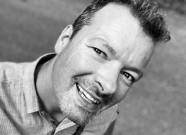 Il team dell'Officina Patocchi al lavoro nell'officina di Cevio